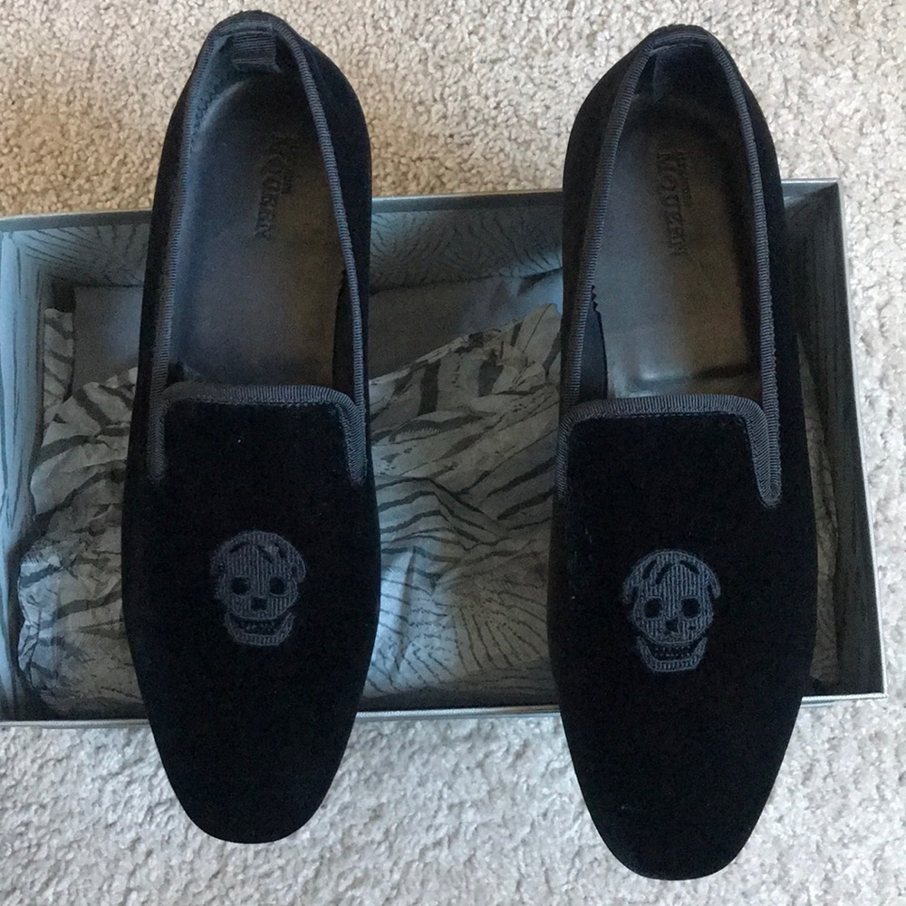 Men’s velvet slippers